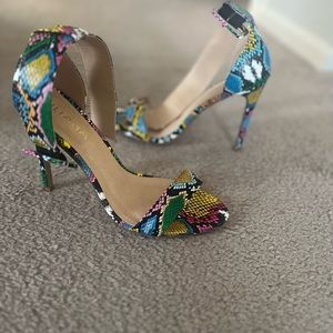 Never Been Worn Multicolored Snake Print Women’s Stiletto Sandals Size 10 !